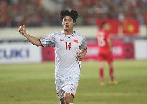 Công Phượng ăn mừng bàn thắng cho ĐT Việt Nam.