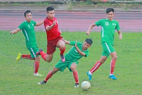Thế Vinh (TP Hồ Chí Minh) các cầu thủ Vĩnh Long.
