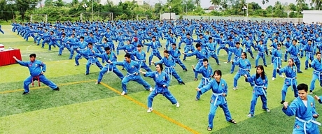 Màn đồng diễn tại Cần Thơ với 7.000 học sinh- sinh viên.