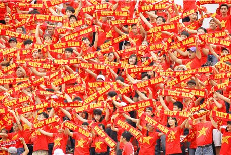  Cổ động viên bóng đá Việt Nam sẽ bị hạn chế số lượng vào sân ở trận đấu tới.