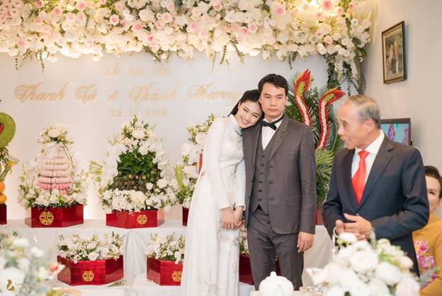 Anh xuất thân trong một gia đình không mấy khá giả ở Hà Nội. Tuy nhiên, sau nhiều năm vật lộn và cố gắng, anh đã xây dựng cho mình một thương hiệu lớn và trở thành một trong những gương mặt đình đám trong giới doanh nhân.