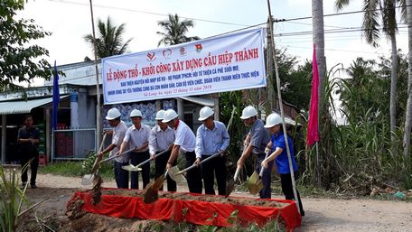  Lễ khởi công cầu Hiệp Thành.