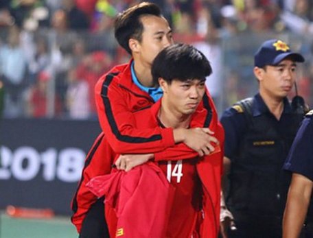  Văn Toàn lạc quan về việc có thể trở lại thi đấu trước thềm Asian Cup 2019.