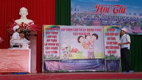 Phần thi tiểu phẩm “Nói không với tai nạn lao động” của LĐLĐ thị xã Bình Minh