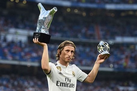  Modric vượt qua Messi