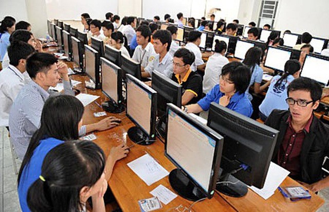 Vòng 1, thí sinh thi công chức phải thực hiện hình thức thi trắc nghiệm, thi trên máy tính