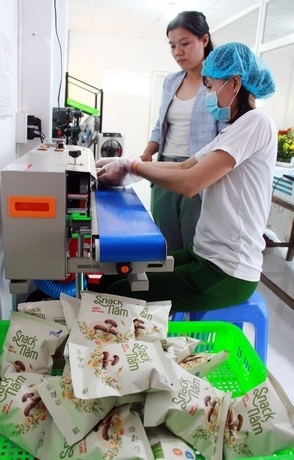 Snack nấm bào ngư lần đầu tiên xuất hiện tại thị trường Vĩnh Long.