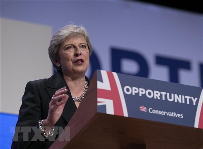 Thủ tướng Anh Theresa May phát biểu tại Đại hội thường niên Đảng Bảo thủ ở Birmingham ngày 3/10. (Nguồn: THX/TTXVN)