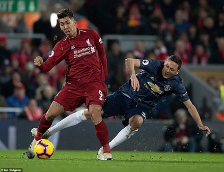 Cả Manchester United và Liverpool đều có nguy cơ gặp đối mạnh ở vòng 1/8.