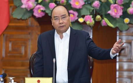 Thủ tướng Nguyễn Xuân Phúc phát biểu tại cuộc họp.