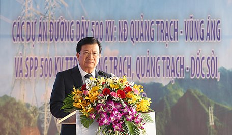  Phó Thủ tướng Trịnh Đình Dũng phát biểu tại Lễ khởi công. (Ảnh: BCT)