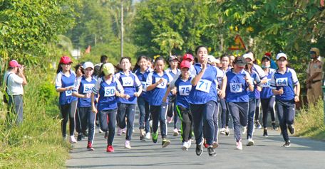 Xuất phát nội dung thanh niên nữ.