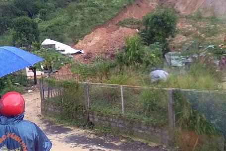  Hiện trường vụ sạt lở.Ảnh:CTV