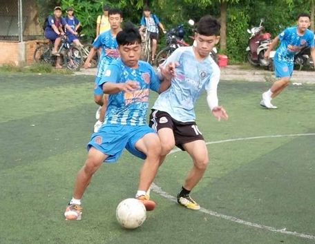Các đội bóng tham dự giải trong lễ khai mạc.