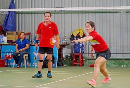 Cặp VĐV Ngọc Huy/Hồng Phơi (CLB Công an tỉnh) giành chức vô địch.