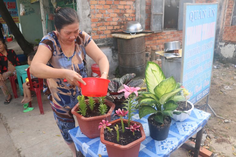 Người dân trên đảo Thổ Chu chăm chút đón Tết Nguyên đán.