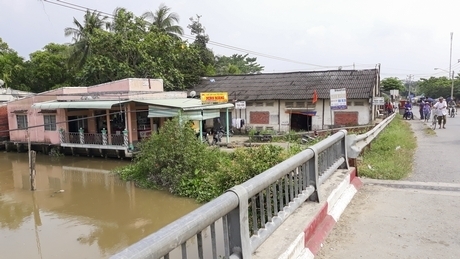 Các cơ sở kinh doanh vàng, phòng giao dịch ngân hàng nằm ven QL cần chủ động trong mọi tình huống.