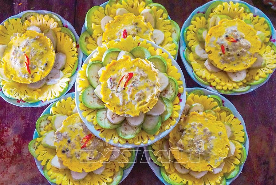 Mắm sặt U Minh chưng hột vịt.