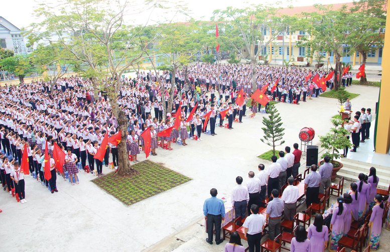 Ngày khai giảng ở Trường THCS Tam Bình.