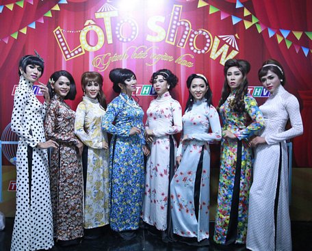  Đoàn lô tô Sài Gòn Tân Thời - Ảnh: K-Media