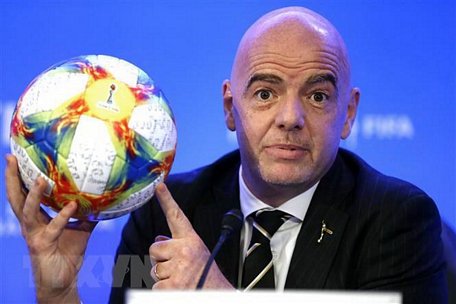  Chủ tịch FIFA Gianni Infantino tại cuộc họp báo ở Miami, Florida, Mỹ ngày 15/3. (Ảnh: AFP/TTXVN)