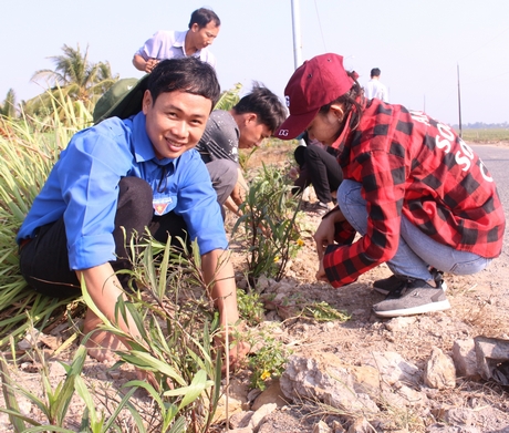 Anh Lợi nói, mình thật sự may mắn và hạnh phúc khi được làm cán bộ Đoàn.