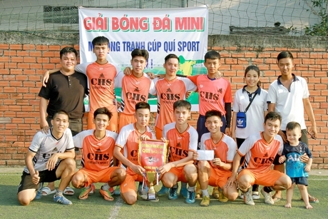 Đội Chí Hiển Sport (Vũng Liêm) giành chức vô địch của giải.
