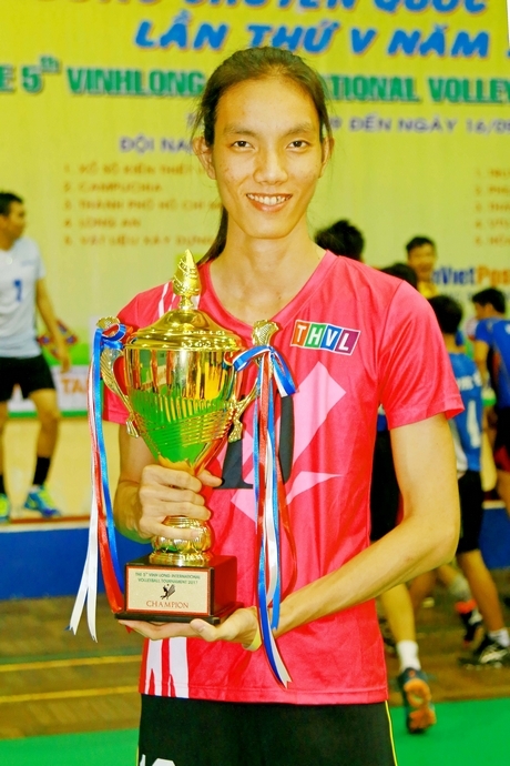 Nguyễn Thị Bích Tuyền (10, Truyền hình Vĩnh Long).