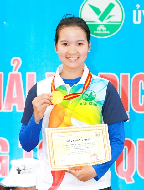  Gương mặt trẻ có nhiều tiến bộ của Vĩnh Long- Huỳnh Thị Hồng Gấm.