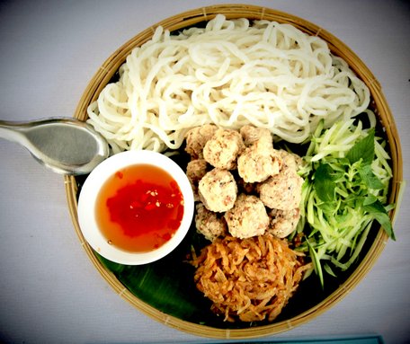 Bánh tằm Ngan Dừa- miếng ngon mùi nhớ.