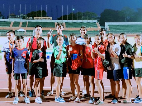 Đoàn VĐV trẻ Vĩnh Long với 12 HC tại giải lần này.