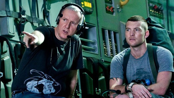 Đao diễn James Cameron và nam diễn viên Sam Worthington thủ vai Jake Sully trên phim trường Avatar 2009 - Ảnh: The Hollywood Reporter