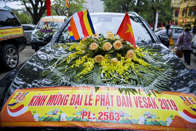 Đây cũng là dịp nêu cao tinh thần đại đoàn kết dân tộc và thể hiện quan điểm của Đảng, Nhà nước ta đối với tự do tín ngưỡng, tôn giáo.