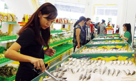 Người tiêu dùng nông thôn ngày càng ưa thích đi siêu thị.