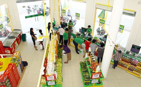 Các siêu thị, cửa hàng tiện lợi được bố trí ngăn nắp, thoáng mát.