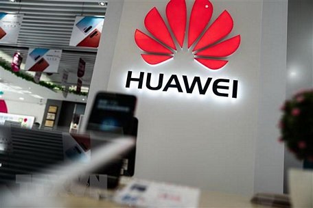 Biểu tượng của Huawei. (Nguồn: AFP/TTXVN)