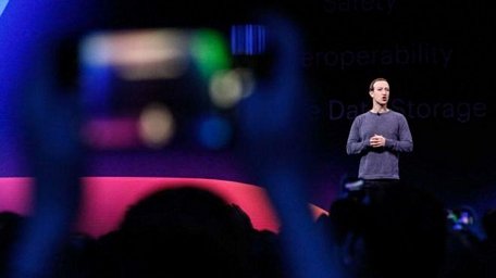 Ông chủ Facebook Mark Zuckerberg đã gặp Thống đốc Ngân hàng Anh Mark Carney. (Nguồn: Getty)