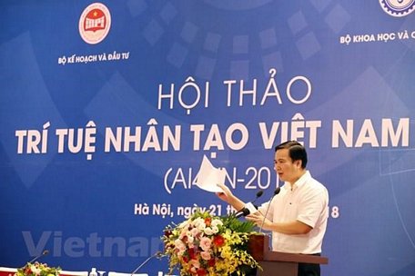 Thứ trưởng Bộ Khoa học-Công nghệ Bùi Thế Duy mong muốn các nhà khoa học, chuyên gia cùng tạo thành mạng lưới để phát triển AI Việt Nam. (Ảnh: T.A/Vietnam+