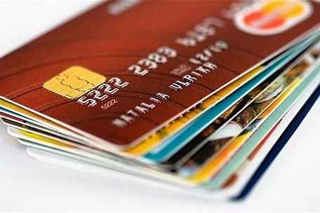 7 ngân hàng ở Việt Nam là Vietcombank, BIDV, Agribank, VietinBank, Sacombank, ABBank và TPBank vừa công bố ra mắt sản phẩm thẻ chip nội địa của các ngân hàng.