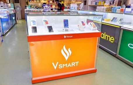 Quầy hàng của Vsmart trong hệ thống bán lẻ Strong Source ở Myanmart