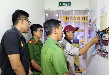 Kiểm tra công tác phòng cháy, chữa cháy tại các chợ, siêu thị, trung tâm thương mại.