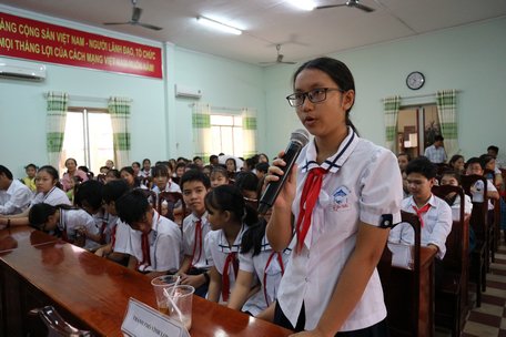 Trẻ em cũng đã hiểu biết, ý thức tham gia vào các vấn đề thực tế hiện nay với quyền và nghĩa vụ bản thân mình.