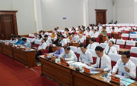 Đại biểu tham dự kỳ họp