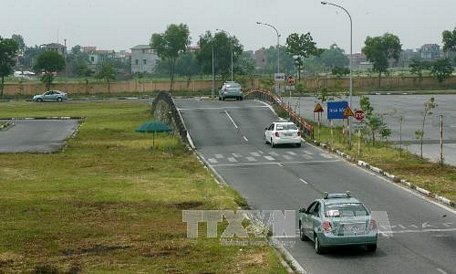  Học viên thi sát hạch bài 