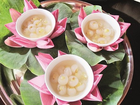 Chè sen nhãn do nghệ nhân Viên Trân chế biến