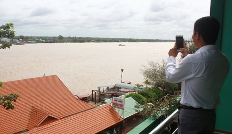 Cần quy hoạch trả không gian sông nước về với tự nhiên.