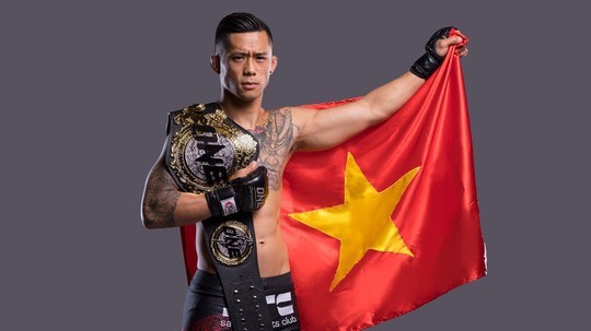 Martin Nguyễn, võ sĩ người Úc gốc Việt đang sở hữu đai vô địch hạng lông MMA được giới hâm mộ chờ đợi khi anh tuyên bố sẽ về Việt Nam thi đấu