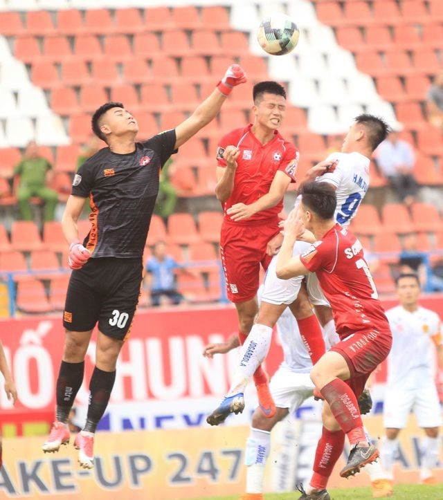 V-League sẽ giúp cho đội tuyển có thêm một số tân binh, cho chiến dịch vòng loại World Cup vốn sẽ kéo dài