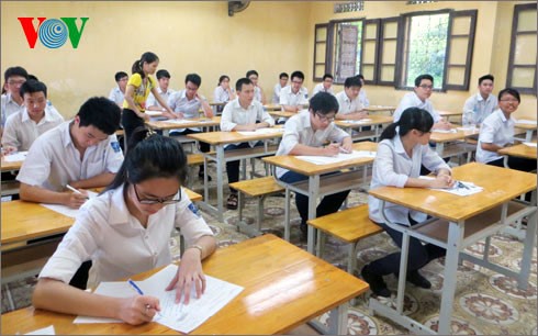 Kỳ thi THPT Quốc gia năm nay, Bộ GD-ĐT tăng cường sự tham gia của các trường đại học trong khâu coi thi và chấm thi (ảnh minh họa)
