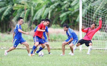 Sân vận động Trà Ôn nơi đã diễn một số giải đấu bóng đá trong tỉnh.